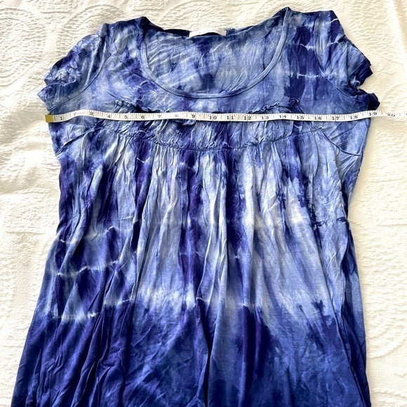 Charlotte Russe:Women Blue Tie Dyed shirted front loose fit top.  Size L  NWT - Picture 9 of 10